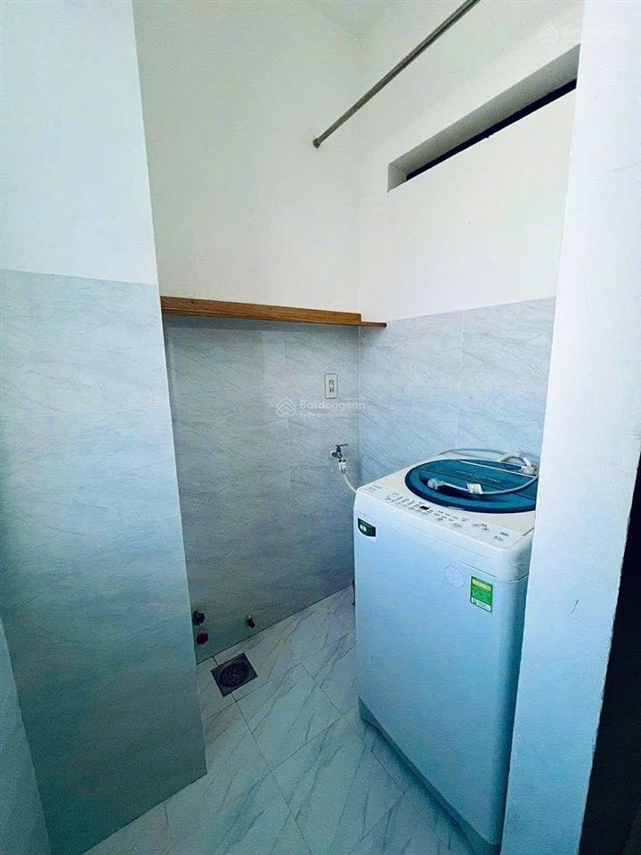 Chủ cần bán nhà 3 tầng 5 phòng khép kín có dòng tiền cho thêu 18tr/tháng.