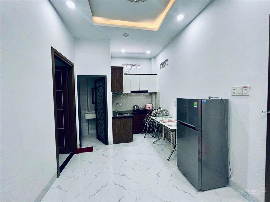 Chủ cần bán nhà 3 tầng 5 phòng khép kín có dòng tiền cho thêu 18tr/tháng.