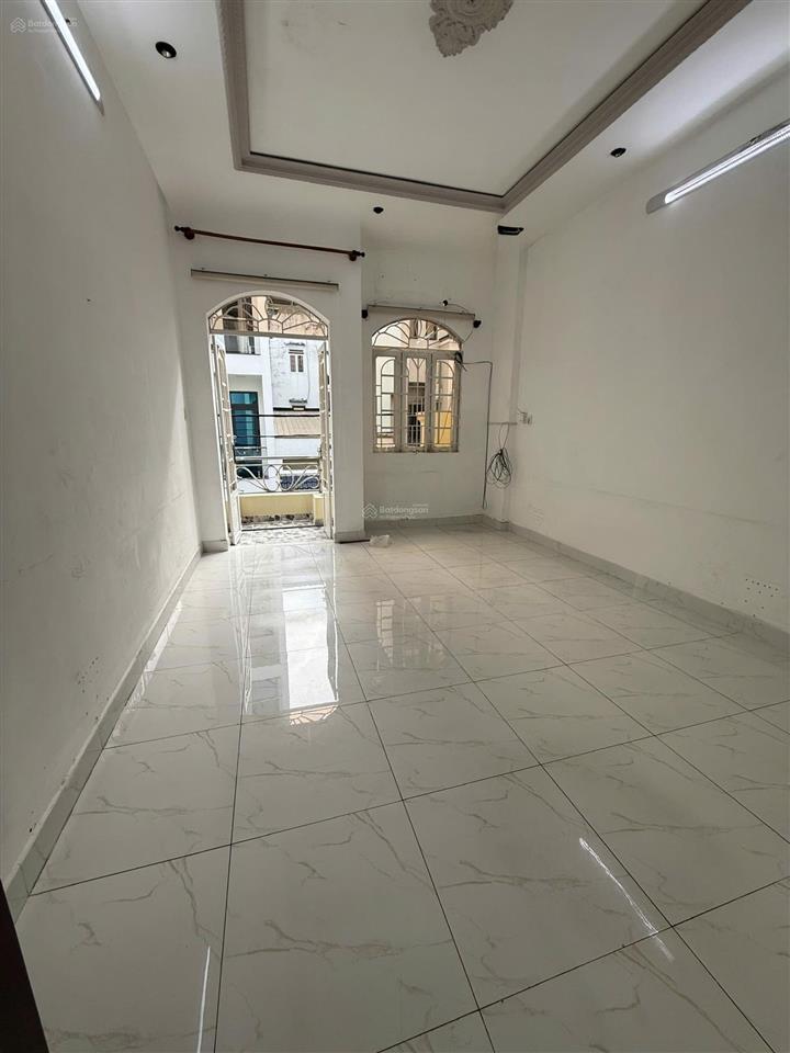 Bán nhà mặt tiền hiền vương  khu họ lê, 4x16m, 2 lầu, 6,7 tỷ tl