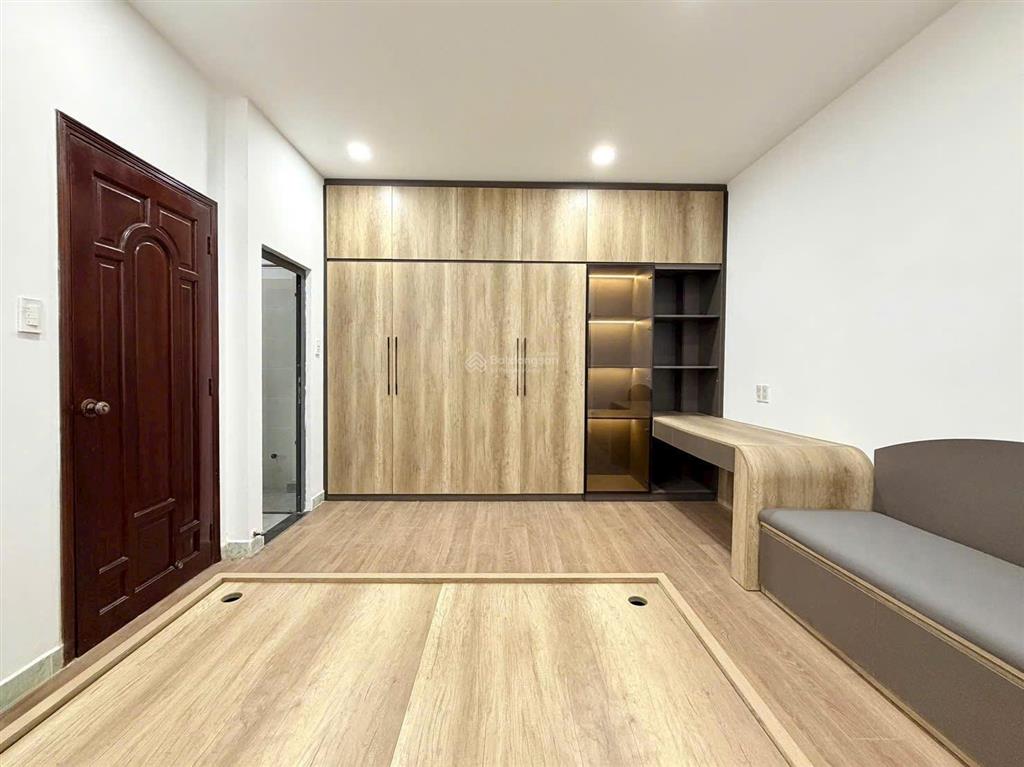 Cần bán nhà 5 tầng hẻm 48 hồ biểu chánh, phú nhuận  ngang 5m thoáng  khu an ninh. nhà mới ở ngay