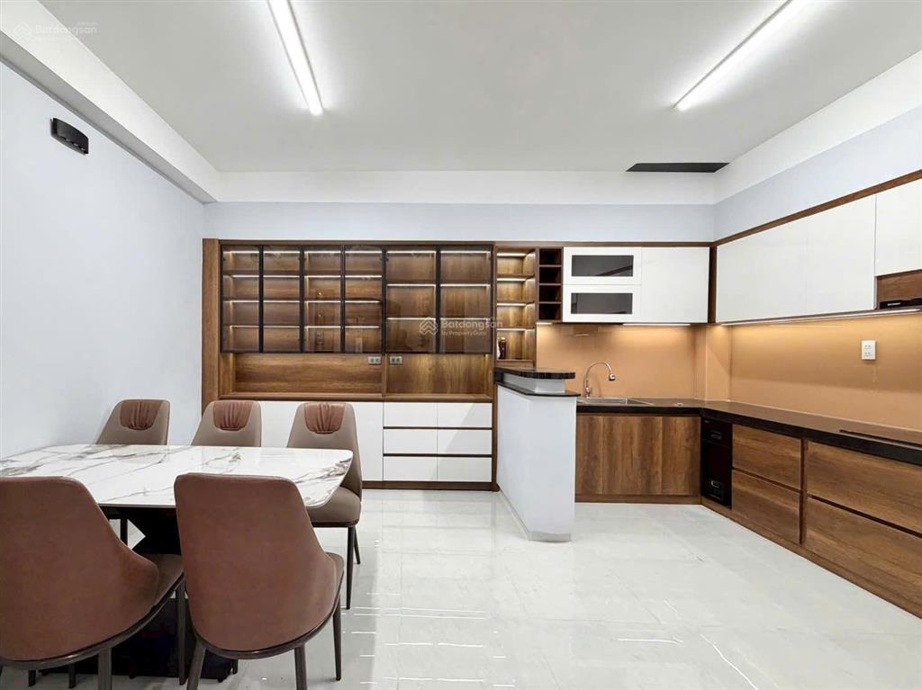 Cần bán nhà 5 tầng hẻm 48 hồ biểu chánh, phú nhuận  ngang 5m thoáng  khu an ninh. nhà mới ở ngay