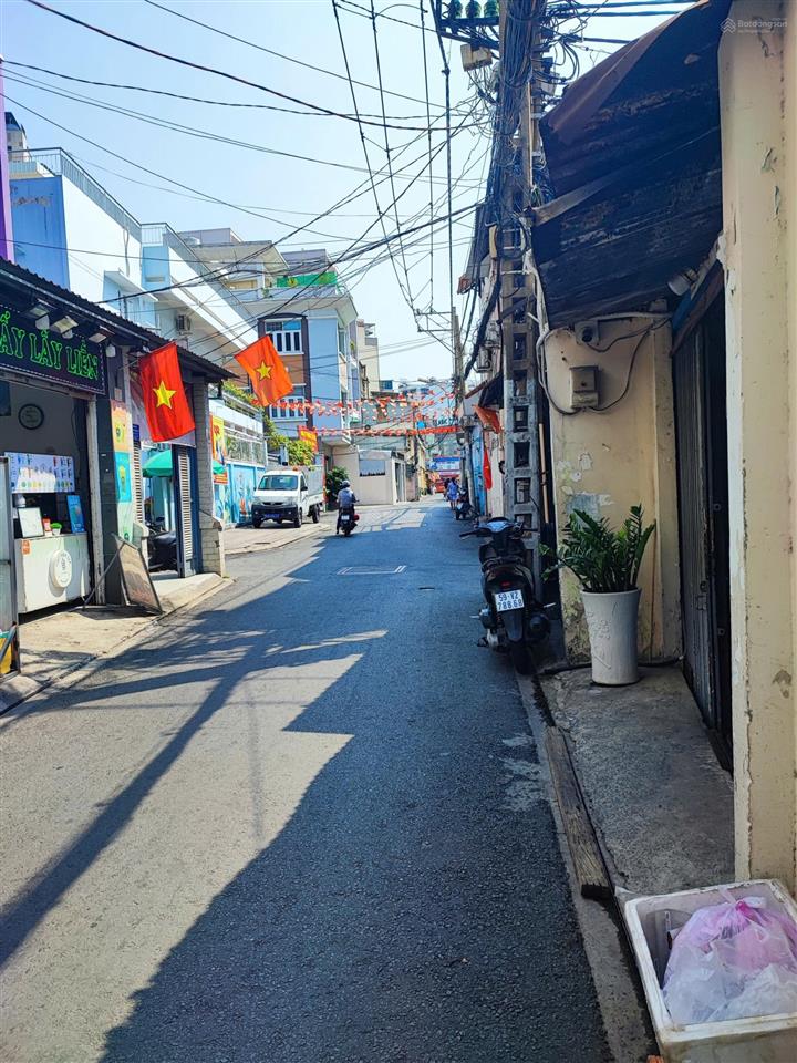 Giảm giá 2 tỷ  bán nhà mtkd cầm bá thước sát phan xích long, phú nhuận  nhà 3 tầng. giá 14.5 tỷ