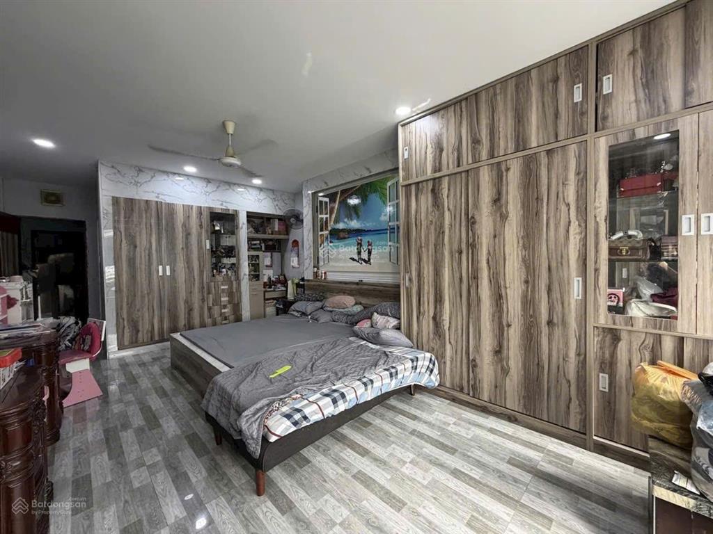 Hạ giá  chính chủ cần bán nhà khu vip trương quốc dung, phú nhuận  5 tầng  nhà chủ lâu đời