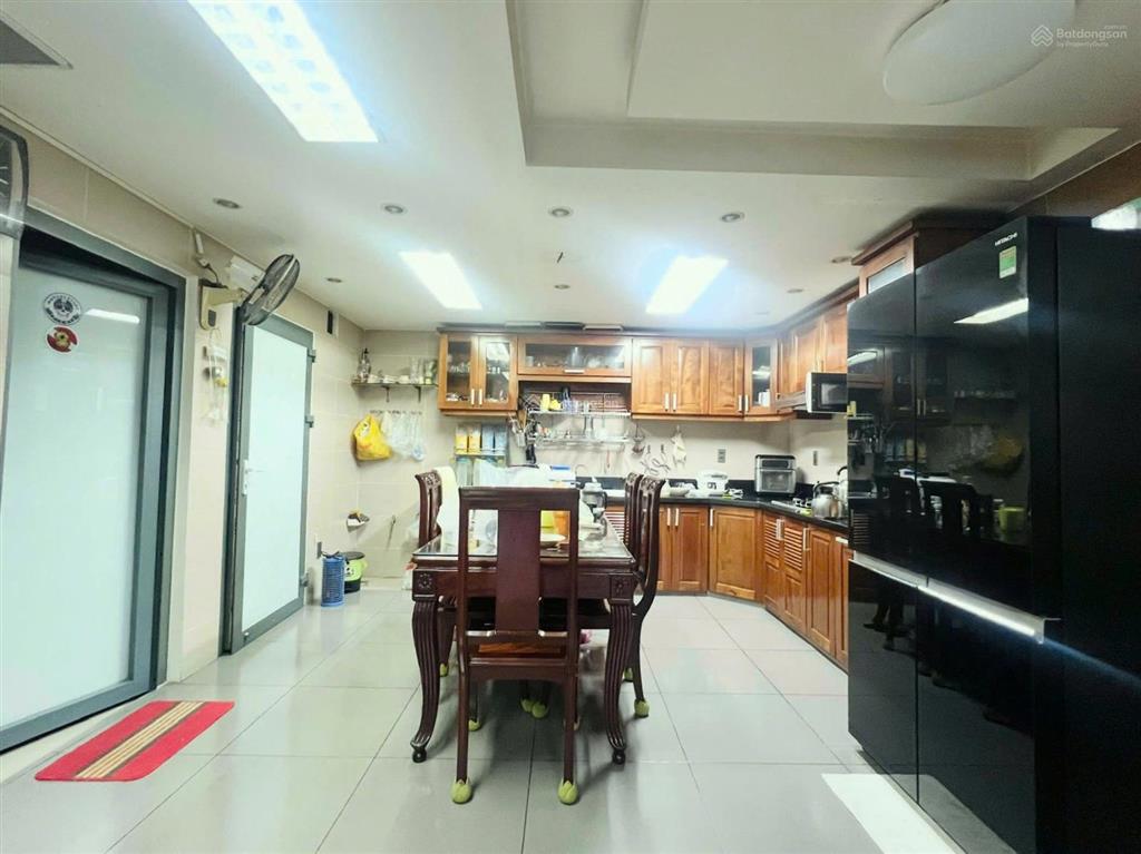 24.8 tỷ  cần bán biệt thự nội khu thích quảng đức, phú nhuận  cách phan đăng lưu chỉ 50m