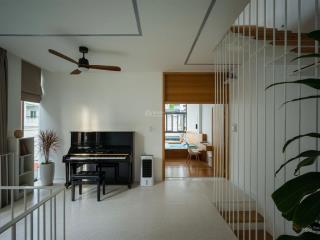 Định cư bán gấp nhà 2mt bùi văn thêm sát hồng hà, phú nhuận  ngang 5.5m  nhà mới ở ngay