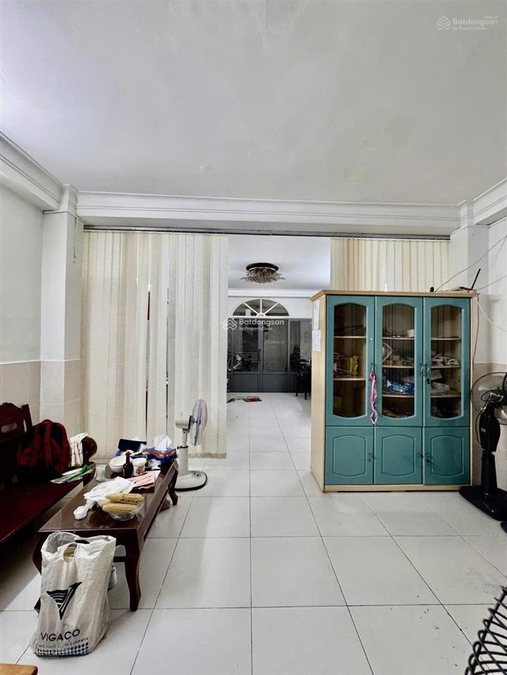 Giảm 1 tỷ  cần bán nhà hxh thông trần quang diệu, quận 3  nhà 3 tầng  dt đất gần 90m²