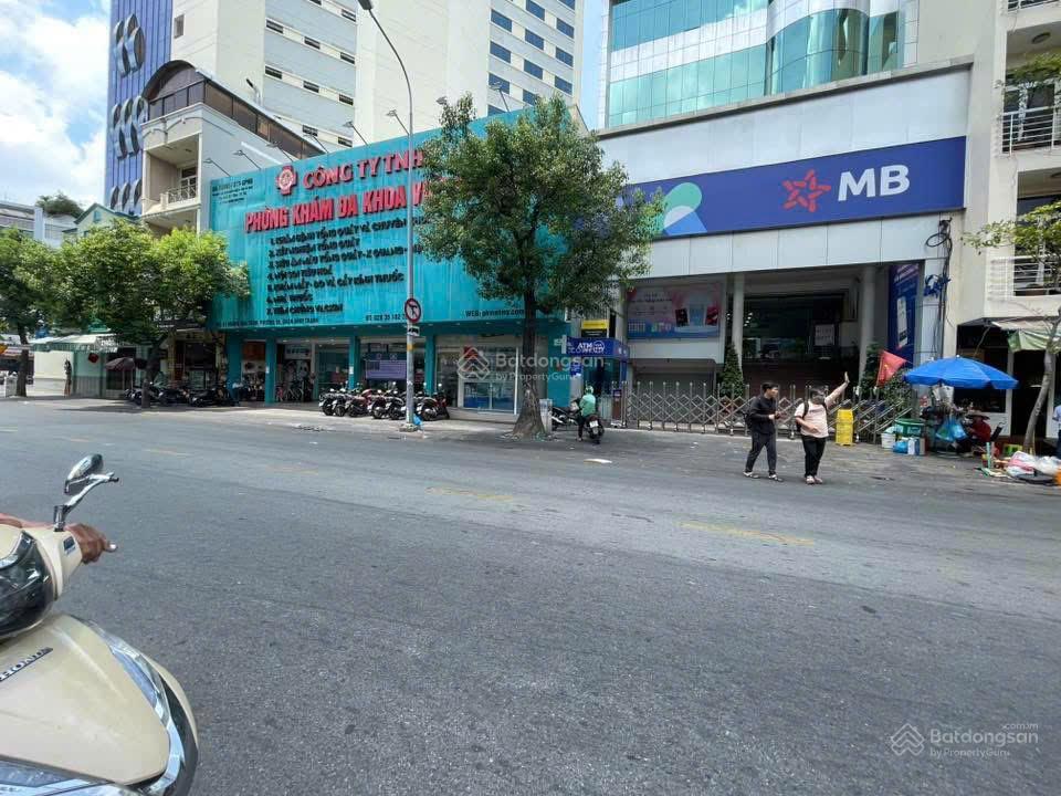 Cần cho thuê tòa nhà mtkd hoàng hoa thám, bình thạnh  ngang 10.5m  hầm 4 tầng