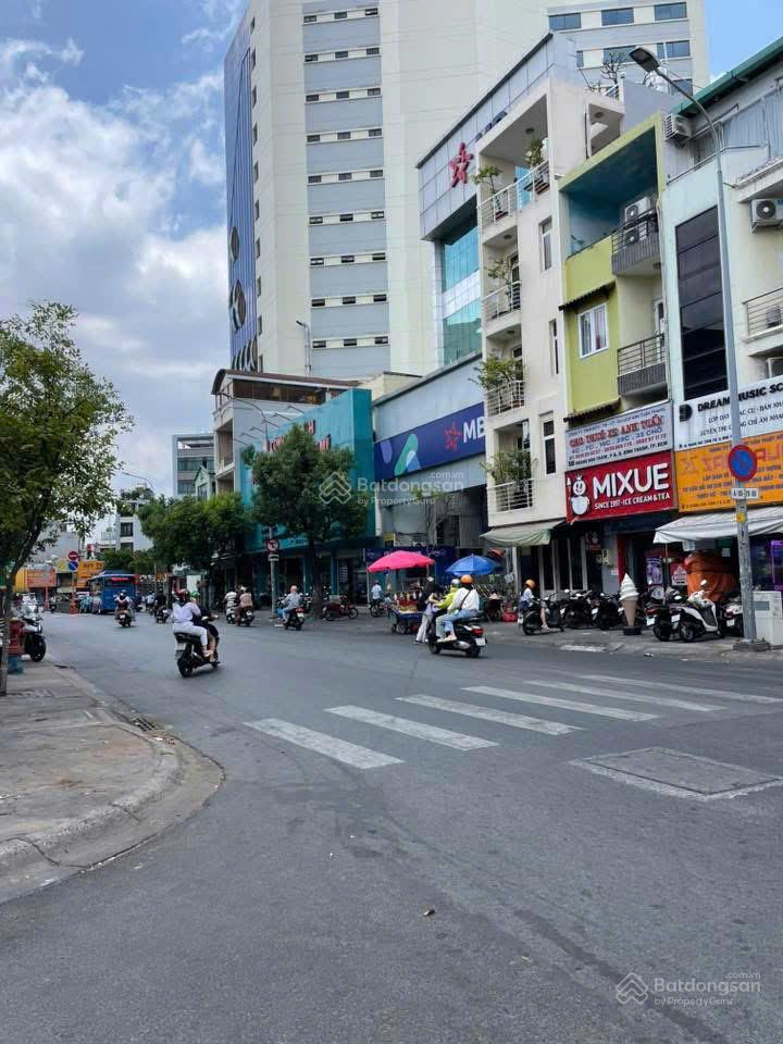 Cần cho thuê tòa nhà mtkd hoàng hoa thám, bình thạnh  ngang 10.5m  hầm 4 tầng