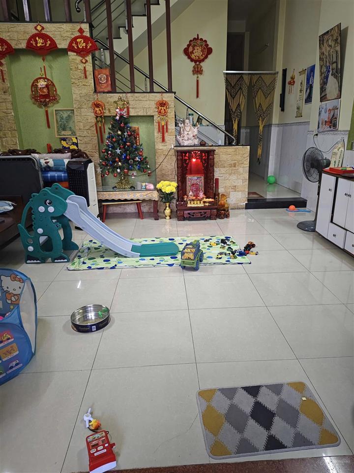 Bán nhà lầu mặt tiền khu tái định cư bigc go tp dĩ an
