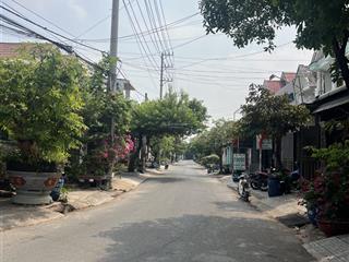Bán nhà lầu mặt tiền khu tái định cư bigc go tp dĩ an
