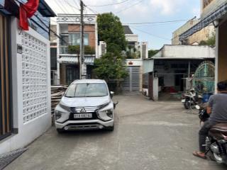 Bán nhà lầu trệt còn mới đẹp rộng 100m2 vị trí trung tâm ngay gần sát bigc go dĩ an