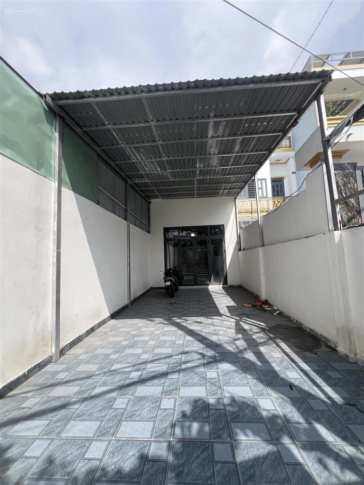 Cần tiền nên anh trai hạ giá bán gấp căn nhà mặt tiền kinh doanh buôn bán dt743c rộng 130m2