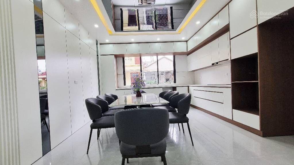 Chính chủ bán gấp nhà kđt định công 85m, 5 tầng, mt 5m giá tốt nhất khu!