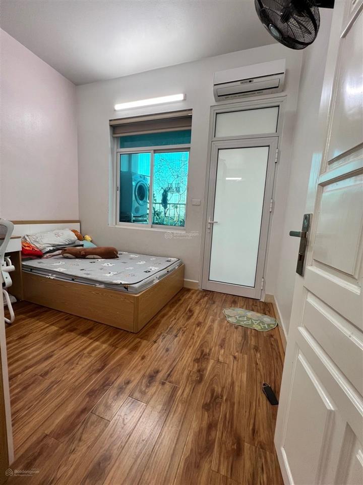 Chính chủ cần nhượng lại căn chung cư lô góc 3 mặt thoáng vị trí đẹp gần quận uỷ hoàng mai