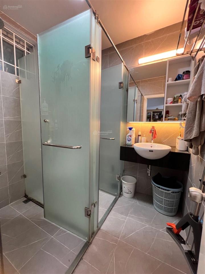 Chính chủ cần nhượng lại căn chung cư lô góc 3 mặt thoáng vị trí đẹp gần quận uỷ hoàng mai