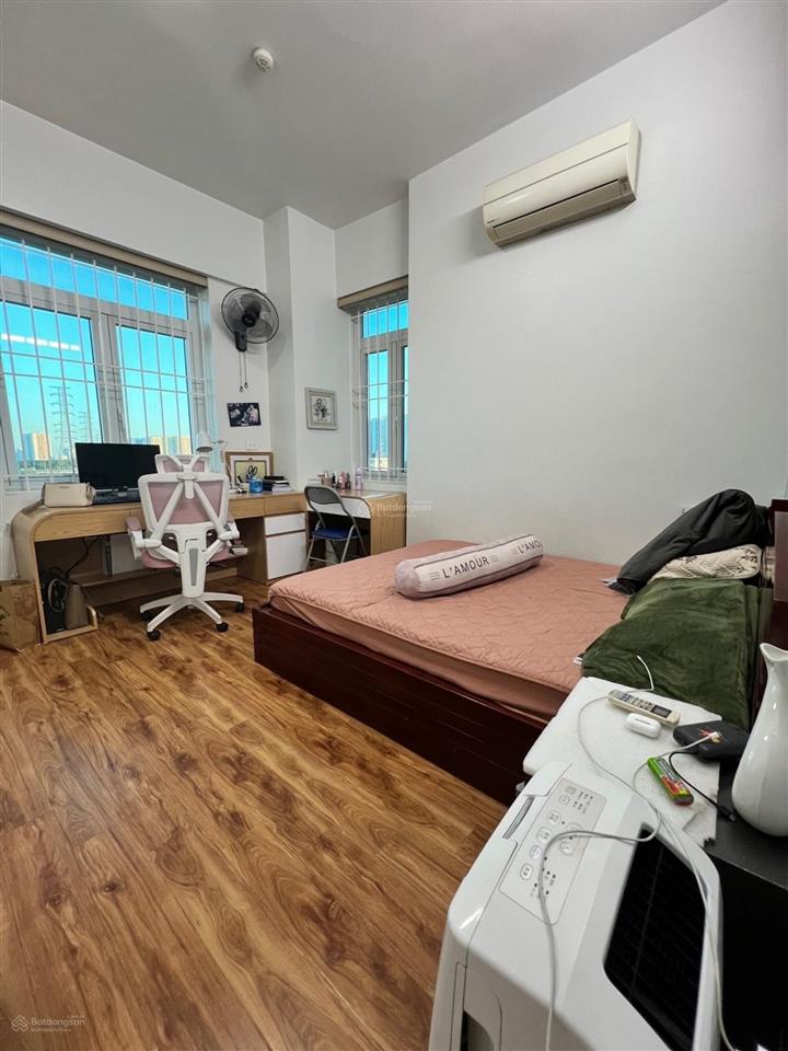 Chính chủ cần nhượng lại căn chung cư lô góc 3 mặt thoáng vị trí đẹp gần quận uỷ hoàng mai