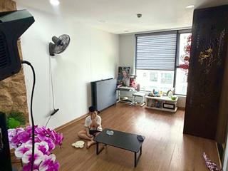 Chính chủ bán căn hộ 70m tòa dv04 rose town 79 ngọc hồi