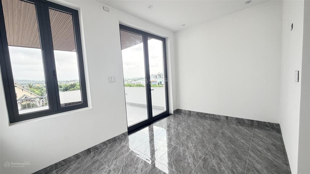 Bán nhà 3 tầng 3 mê kiệt oto 4m tôn đản chỉ 4ty650 tl