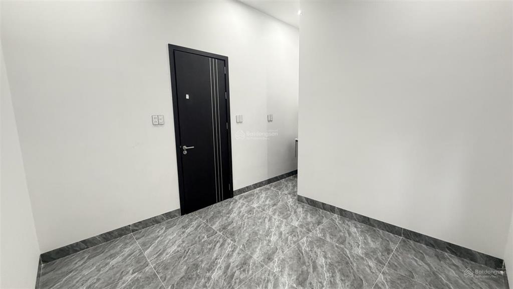 Bán nhà 3 tầng 3 mê kiệt oto 4m tôn đản chỉ 4ty650 tl