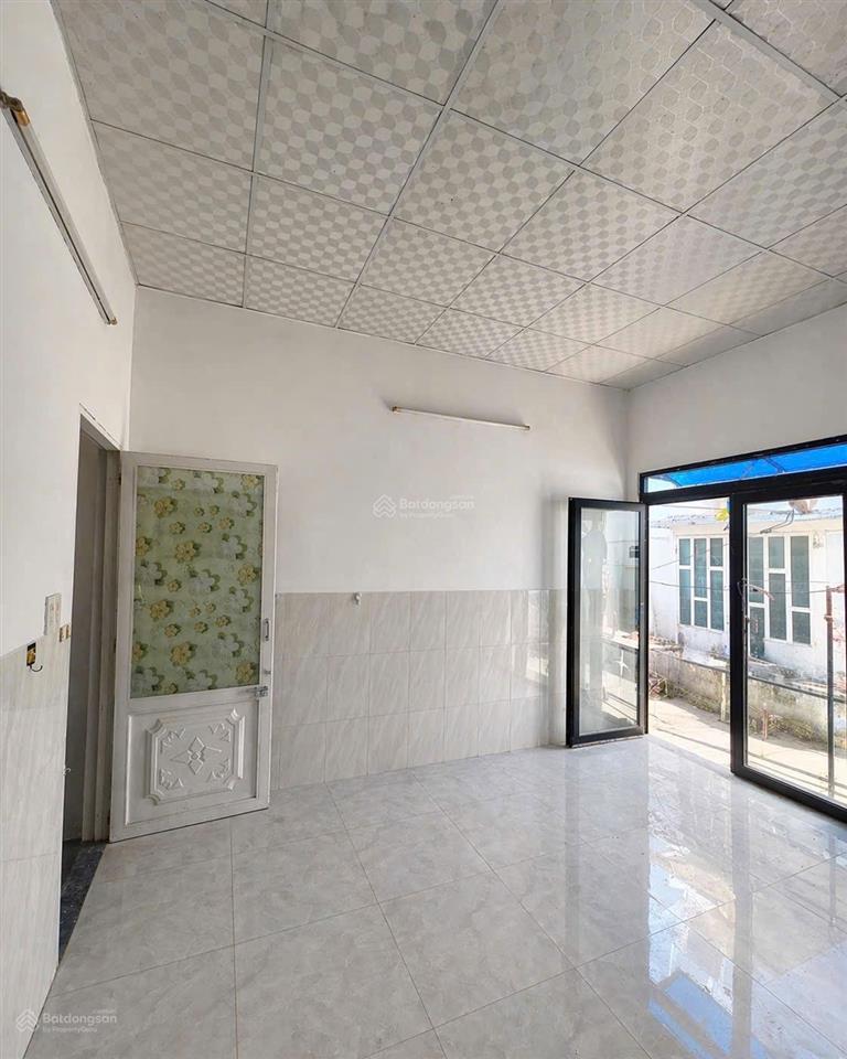 Nhà cạnh chợ vĩnh hải mà giá dưới 2 tỷ