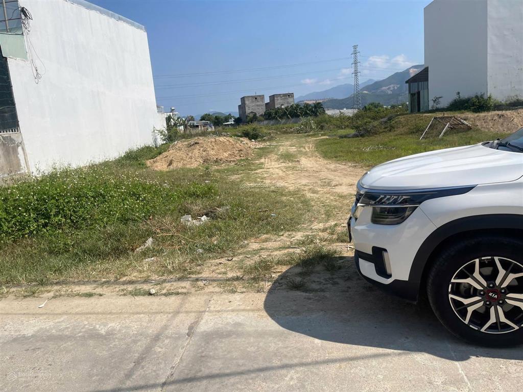 Đất vuông đẹp 110m đường ô tô 5.3m, quy hoạch 10m  chỉ 1,55 tỷ bắc nha trang