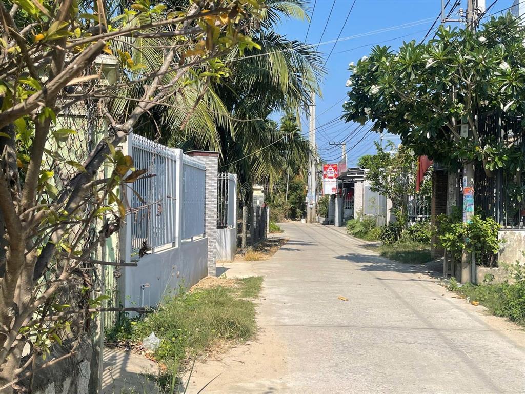 Đất vuông đẹp 110m đường ô tô 5.3m, quy hoạch 10m  chỉ 1,55 tỷ bắc nha trang