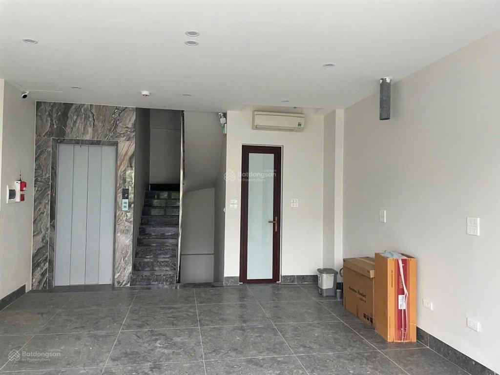 Cho thuê nhà mặt phố tô hiệu  dt 150m x5 tầng mt 8m vị trí đẹp kinh doanh mọi mô hình giá 80tr