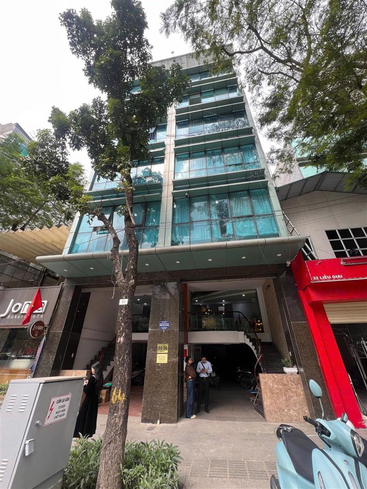 Cho thuê nhà mặt phố trần thái tông 130m x6 tầng tuyến phố sầm uất phù hợp kinh doanh mọi mô hình