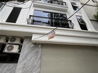 Cho thuê nhà riêng phố nguyễn văn huyên dt 90m x6 tầng mt 7m nhà mới xây phù hợp văn phòng cty
