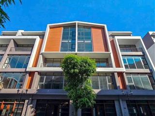 Tôi cần bán 65m2 đông nam giá 8.4 tỷ xây 5 tầng gần chung cư , công viên