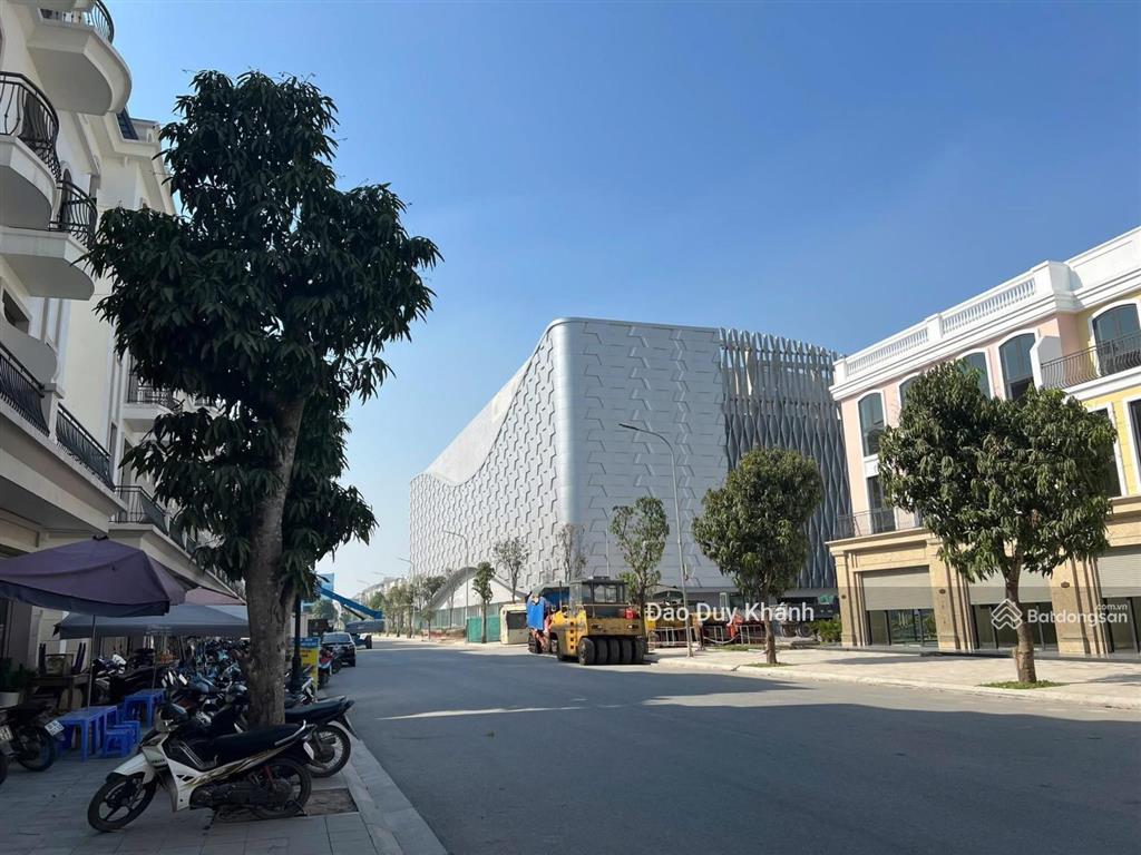 Cẵt lỗ 9 tỷ từ 2022 song lập 153m2 kinh đô mặt tiền 10m giá còn hơn 19 tỷ ngay vincom và chung cư