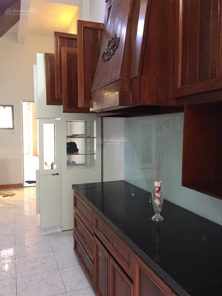 Bán nhà 1 trệt 1 lầu đường số 32 khu tên lửa. gần siêu thị aeon