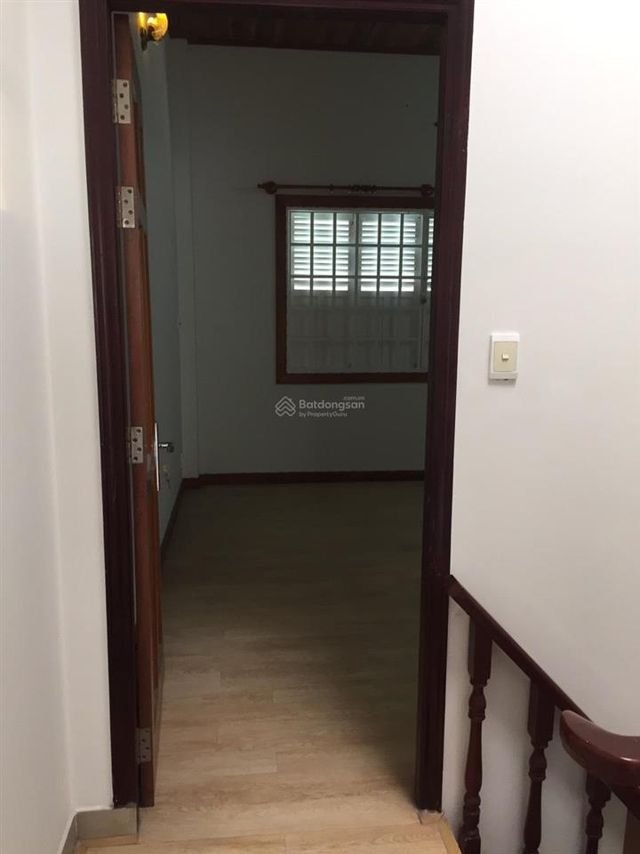 Bán nhà 1 trệt 1 lầu đường số 32 khu tên lửa. gần siêu thị aeon