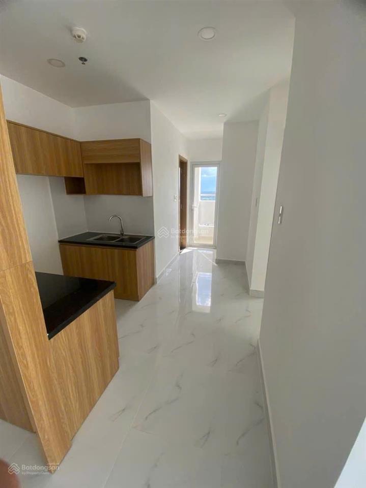 Cho thuê căn hộ 68m2 2pn2wc sẵn rèm, máy nước nóng ở liền được giá 9tr/tháng