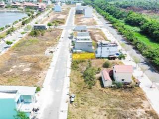 Cắt lỗ bán gấp nền 5x16m, không cống, tụ điện giá bán 1tỷ440 thương lượng trực tiếp