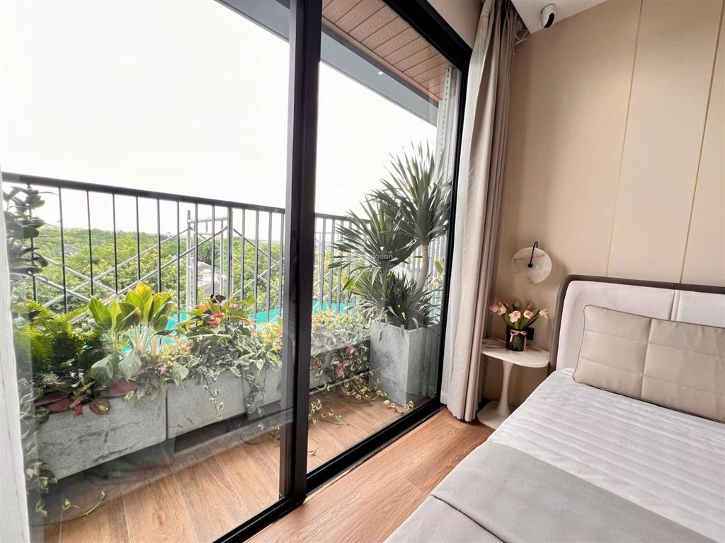 Chính chủ bán căn 2pn diện tích 65m2 view công viên mùa xuân ecopark 4,2tỷ bao phí có thương lượng