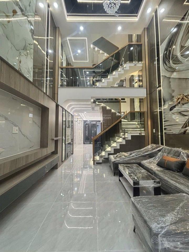 Siêu phẩm nhà đẹp 5 tầng 68 m2, hẻm 8m khu trung tâm lê văn quới, chỉ nhỉnh 8 tỷ