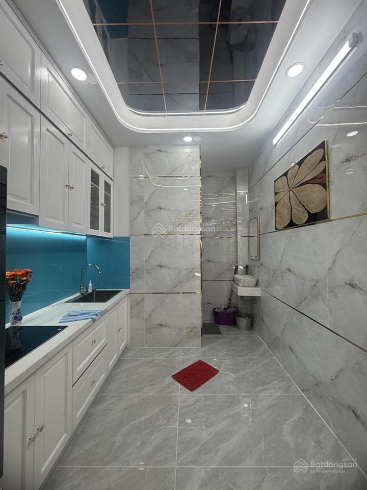 Nhà mới đẹp giá tốt 3 tầng 32 m2, hẻm xe hơi sát mặt tiền tô hiệu, chỉ nhỉnh 5 tỷ