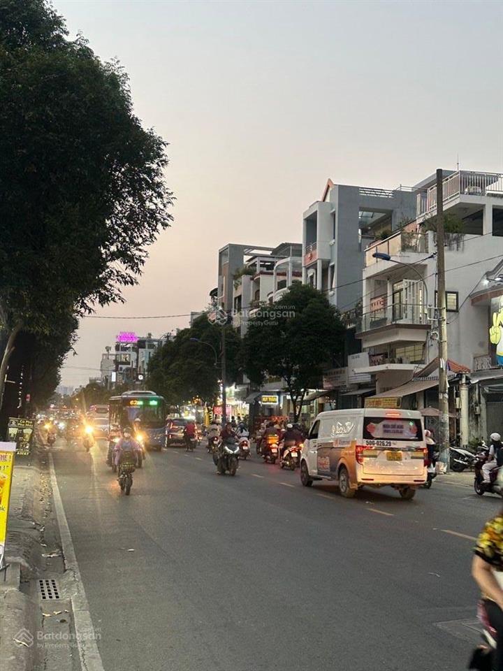 Nhanh mới kịp, 4 tầng mặt tiền kinh doanh đường lớn xe tải, trung tâm q11, giá chỉ nhỉnh 5 tỷ