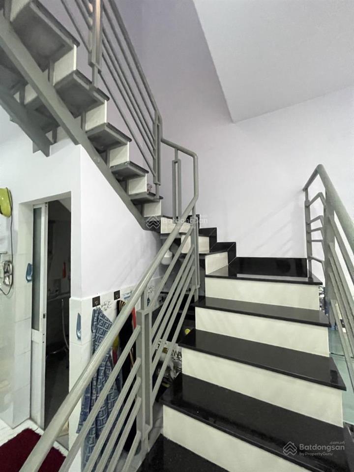 Nhà 2 tầng 49 m2 hẻm xe hơi bình tân chỉ nhỉnh 2 tỷ