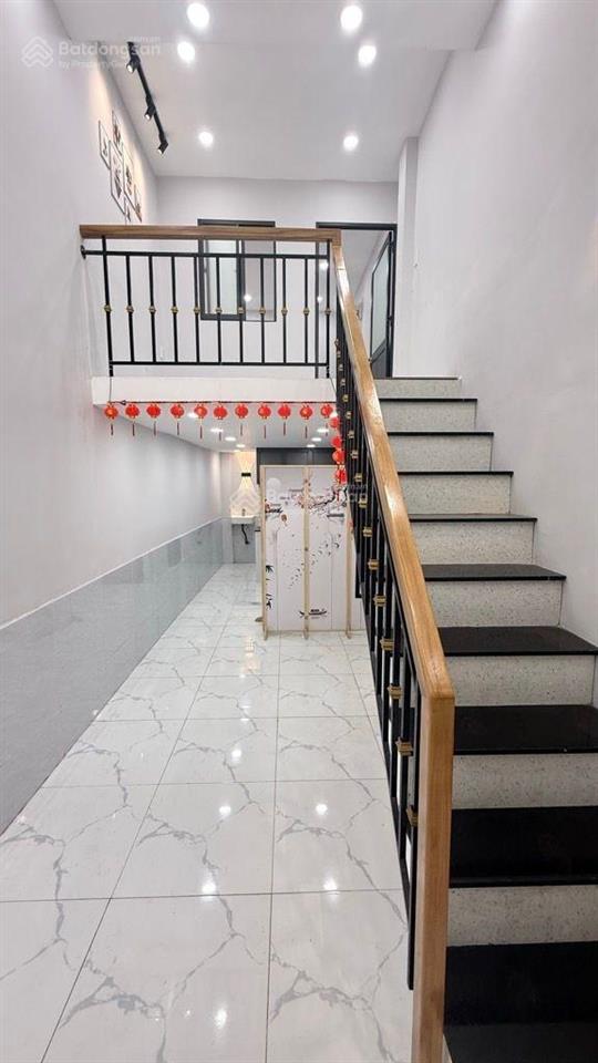 2 tầng  30 m2 chiến lược chỉ nhỉnh 2 tỷ