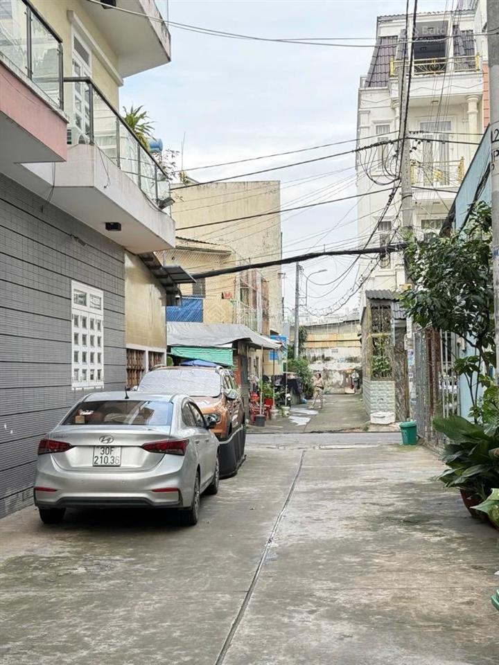 Nhà mới đẹp hết ý  4 tầng 52 m2  sát mặt tiền hương lộ 2  chỉ nhỉnh nhẹ 6 tỷ