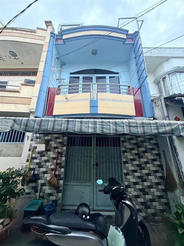 2 tầng hẻm xe hơi  48 m2  ngay sát khu tên lửa  giá chỉ nhỉnh nhẹ 4 tỷ