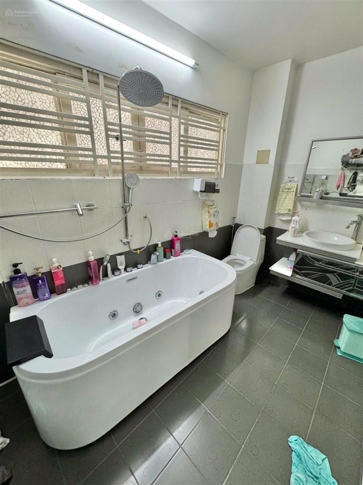 Tin được không  nhà đẹp 5 tầng 34 m2  hẻm xe hơi nguyễn văn luông trung tâm q6  chỉ nhỉnh 4 tỷ