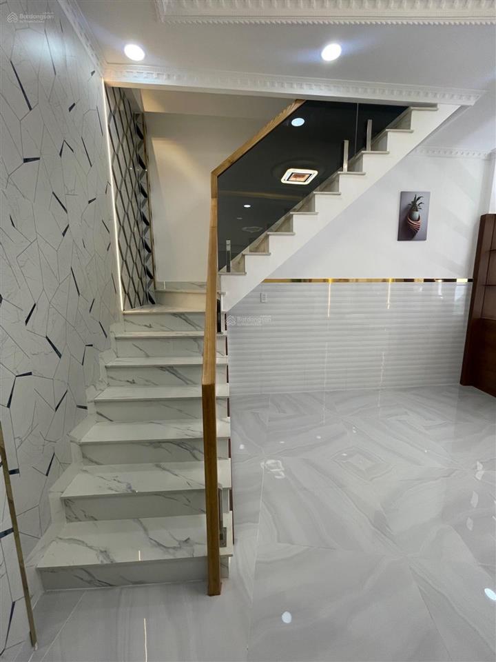 Nhà mới đẹp 3 tầng 47 m2  an dương vương  chỉ nhỉnh 4 tỷ