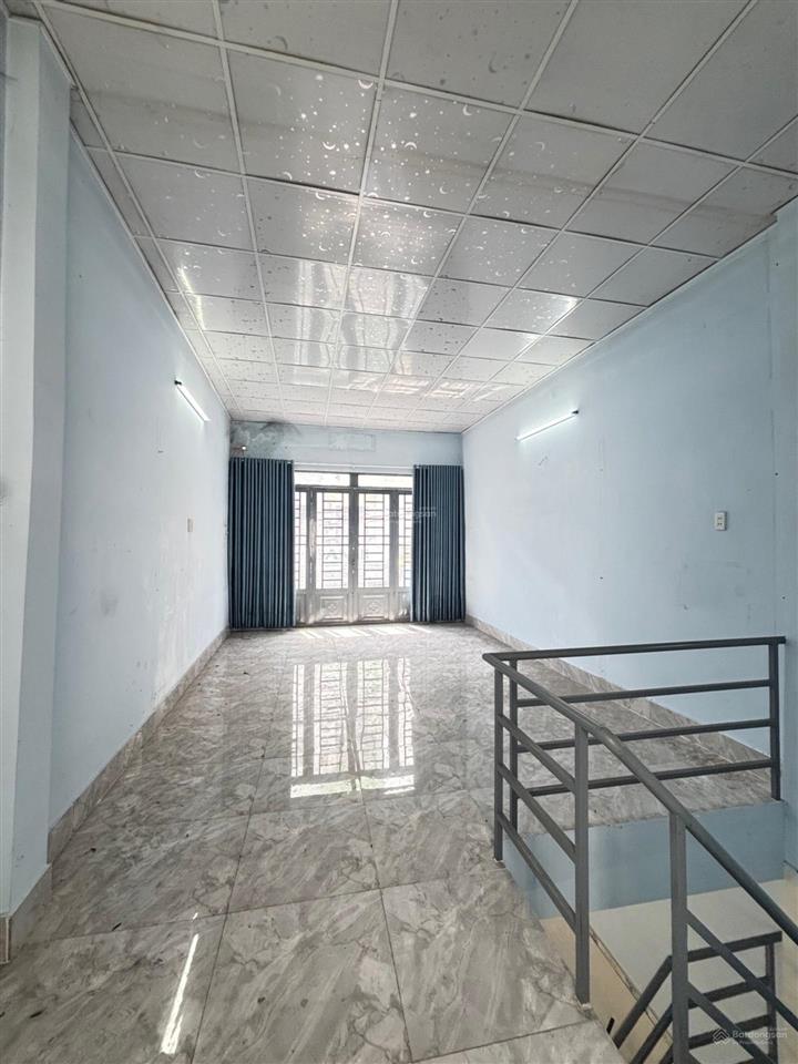 Nhanh mới kịp  mặt tiền kinh doanh hẻm xe tải khuông việt  2 tầng 34 m2  dòng tiền 10 tr