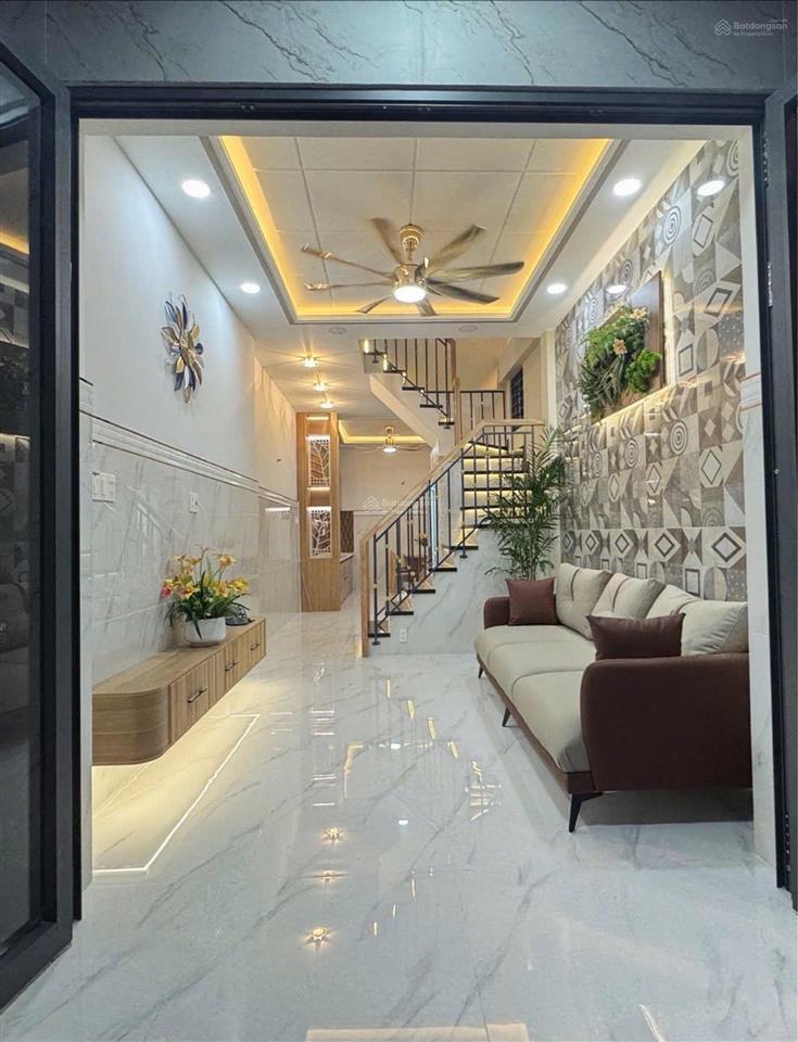 Quá hot  siêu phẩm 3 tầng  3.4 x 12  xe hơi đỗ cửa sát ngay hậu giang, minh phụng  chỉ 6.x tỷ