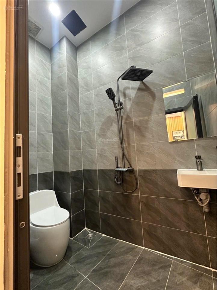 Nhà đẹp 3 tầng nở hậu bà hom  31 m2 full nội thất  chỉ nhỉnh nhẹ 5 tỷ