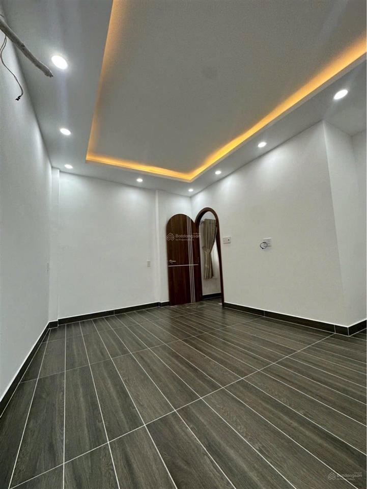 Nhà đẹp 3 tầng nở hậu bà hom  31 m2 full nội thất  chỉ nhỉnh nhẹ 5 tỷ