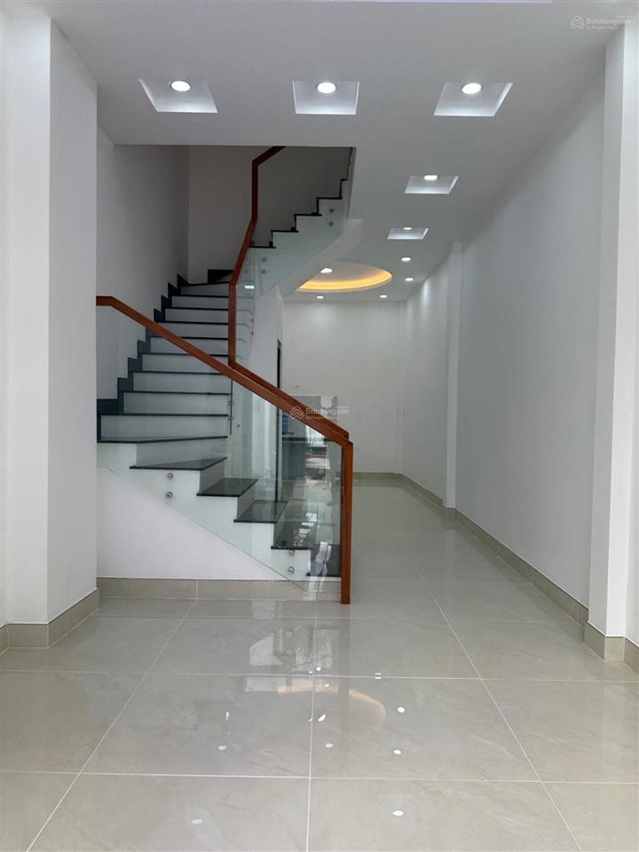 Nhà đẹp giá tốt âu cơ  2 tầng 50 m2  chỉ nhỉnh nhẹ 7 tỷ